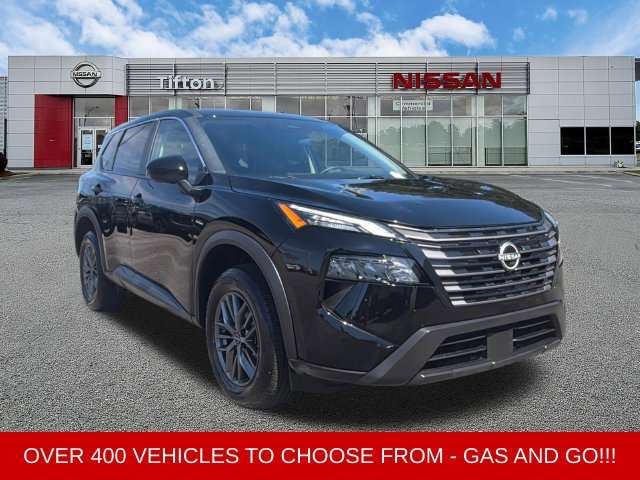 Used 2026 Nissan Rogue SV FWD image 1