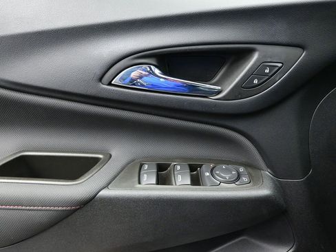 Used 2023 Chevrolet Equinox RS w/ LPO, Hit The Road Package image 16