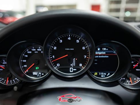 Used 2017 Porsche Cayenne Platinum Edition w/ Premium Package (PJV) image 30