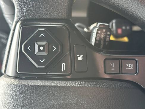 Used 2023 Toyota Tacoma SR AWD/4WD image 39