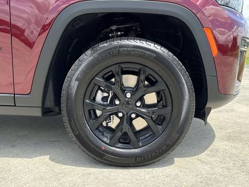 New 2026 Jeep Grand Cherokee L 2WD image 17
