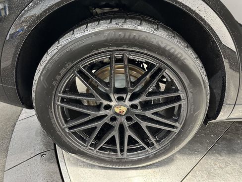 New 2026 Porsche Cayenne AWD/4WD image 13