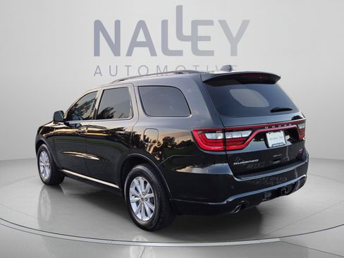 Used 2023 Dodge Durango GT RWD image 3