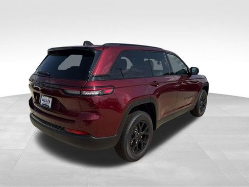 New 2025 Jeep Grand Cherokee Altitude RWD image 22