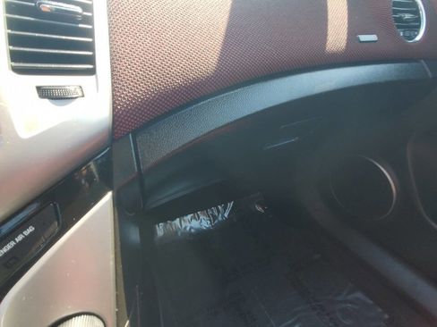 Used 2011 Chevrolet Cruze LT image 20