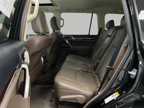 Used 2016 Lexus GX 460 w/ Premium Package AWD/4WD image 64