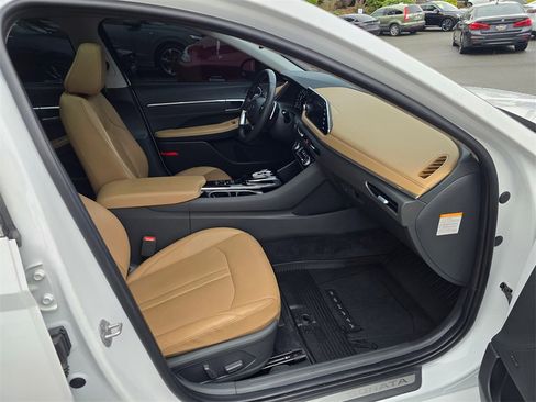 Used 2023 Hyundai Sonata Limited w/ Cargo Package image 11