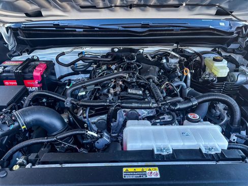 Used 2025 Toyota Tacoma SR image 14