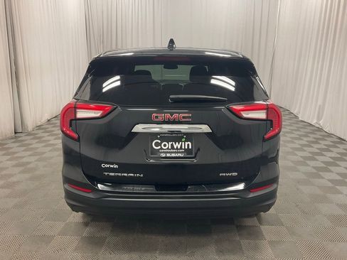 Used 2024 GMC Terrain SLE image 5