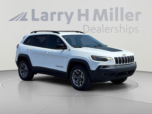 Used 2022 Jeep Cherokee Trailhawk w/ Comfort/Convenience Group AWD/4WD image 8