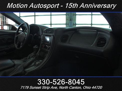 Used 2004 Chevrolet Corvette Convertible w/ Preferred Equipment Group RWD image 37