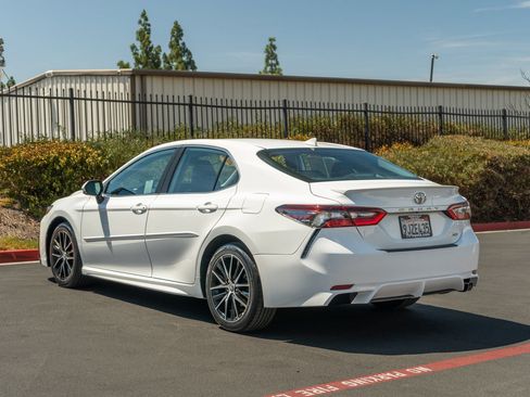Certified 2024 Toyota Camry SE FWD image 11