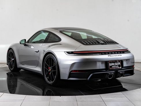 Certified 2025 Porsche 911 Carrera GTS RWD image 3