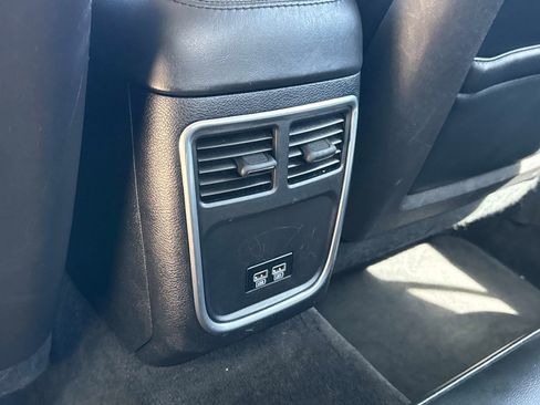 Used 2015 Chrysler 300 Limited w/ Driver Convenience Group RWD image 13