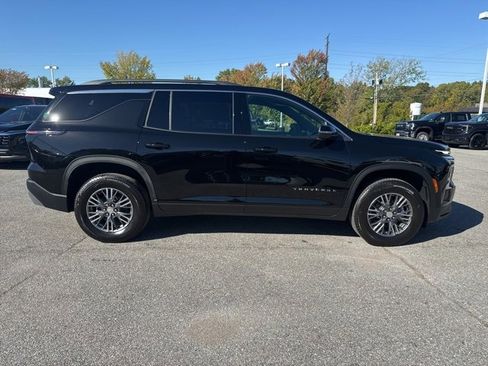 New 2026 Chevrolet Traverse LT w/ LPO, Floor Liner Package image 7