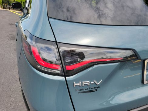 Used 2024 Honda HR-V Sport image 12