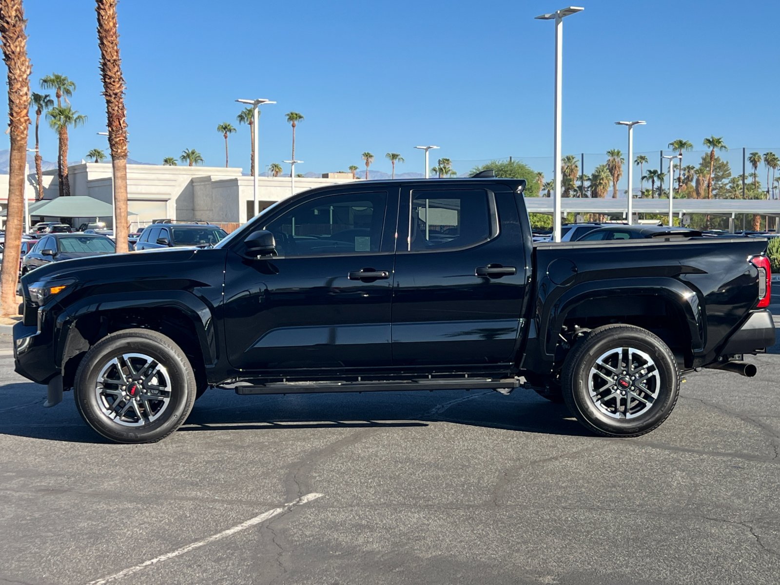 Used 2025 Toyota Tacoma SR AWD/4WD image 6