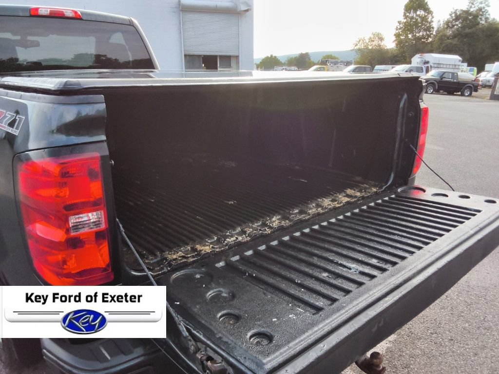 Used 2017 Chevrolet Silverado 1500 LT w/ LT Convenience Package AWD/4WD image 14