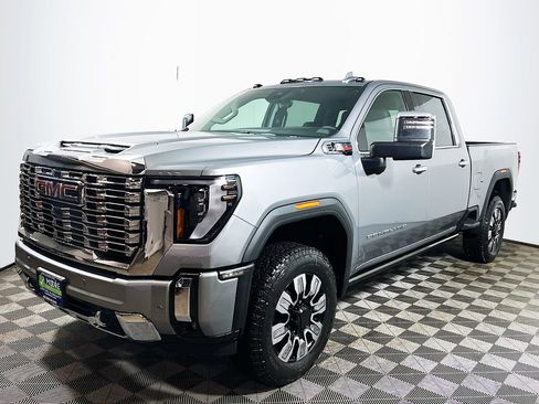 New 2026 GMC Sierra 2500 Denali w/ Denali Reserve Package image 3