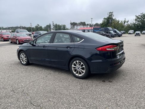 Used 2020 Ford Fusion SE FWD image 6