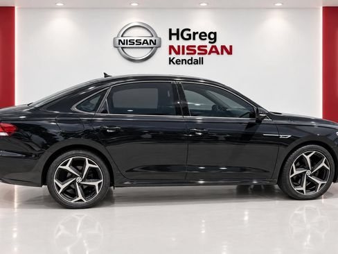 Used 2020 Volkswagen Passat 2.0T R-Line FWD image 5