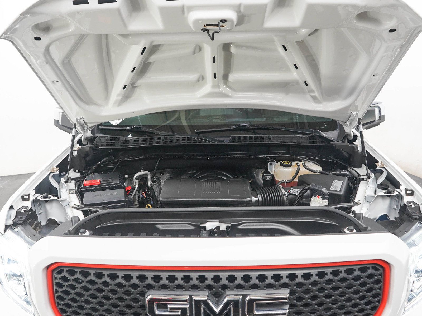 Used 2021 GMC Sierra 1500 SLT w/ SLT Premium Plus Package AWD/4WD image 28