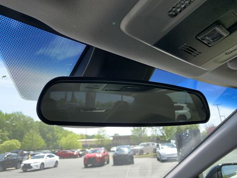 Used 2019 Toyota Camry SE image 27