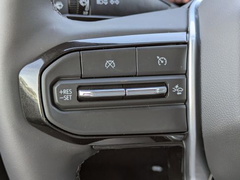 New 2026 Chevrolet Colorado LT image 16