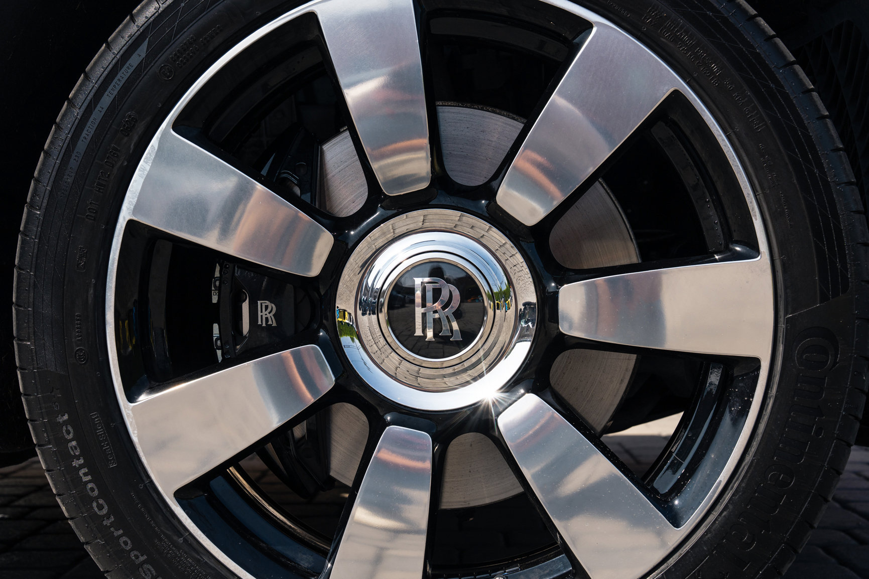Used 2023 Rolls-Royce Cullinan w/ Technology Package AWD/4WD image 21
