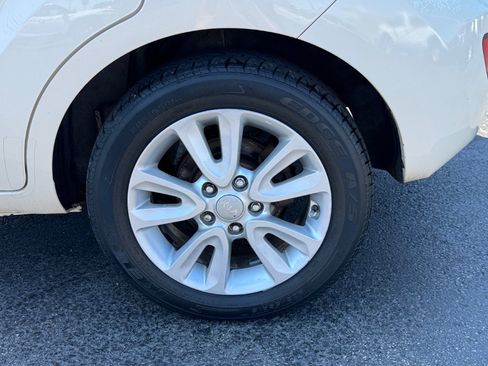 Used 2013 Kia Soul FWD image 8