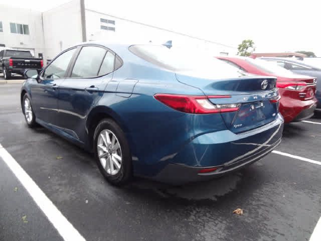 Used 2025 Toyota Camry LE FWD image 8