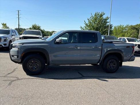 Used 2025 Nissan Frontier PRO-4X w/ Pro Convenience Package AWD/4WD image 3