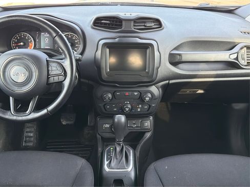 Used 2018 Jeep Renegade Altitude image 16