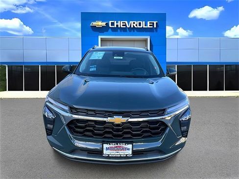 New 2026 Chevrolet Trax LT w/ Driver Confidence Package image 8