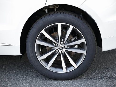 New 2026 Jaguar F-PACE R-Dynamic S image 6