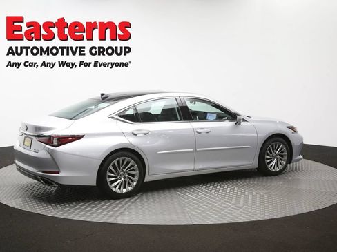 Used 2019 Lexus ES 350 Ultra Luxury w/ Accessory Package FWD image 45