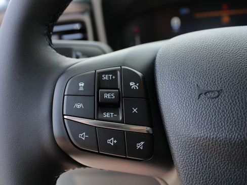 New 2025 Ford Maverick Lariat w/ Black Appearance Package image 15