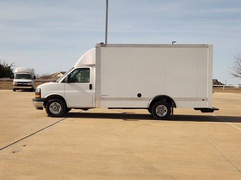 New 2025 GMC Savana 3500 w/ Power Convenience Package image 5