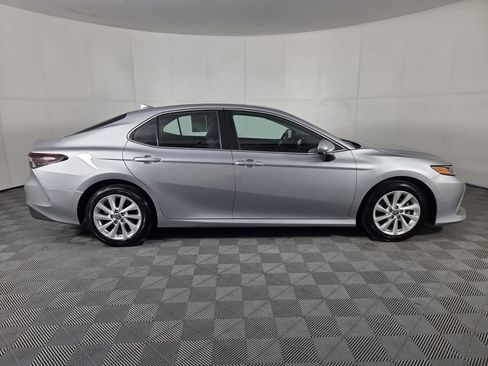 Used 2023 Toyota Camry LE FWD image 4