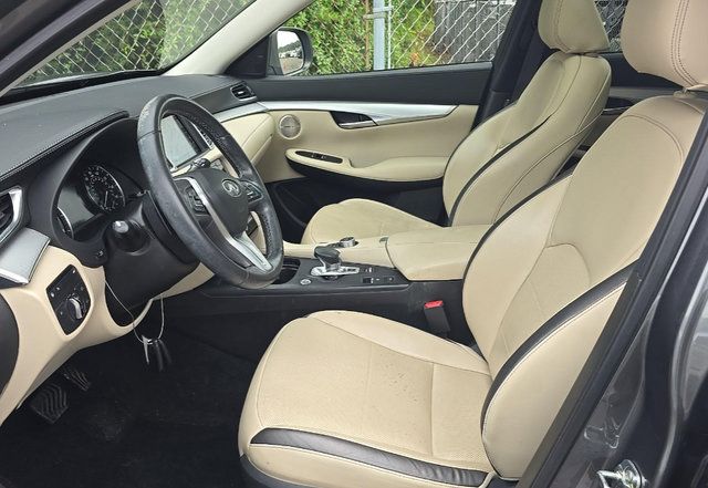 Used 2022 INFINITI QX50 Essential AWD/4WD image 10