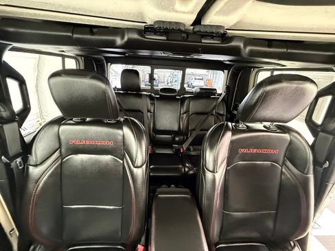 Used 2020 Jeep Gladiator Rubicon w/ Advanced Safety Group AWD/4WD image 32