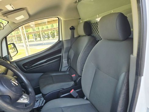 Used 2016 Nissan NV200 SV w/ Back Door Glass Package FWD image 13