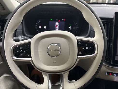 New 2026 Volvo XC90 T8 Ultra w/ Protection Package Premier AWD/4WD image 16
