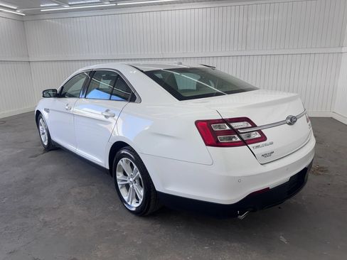 Used 2015 Ford Taurus SEL FWD image 7