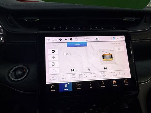 Used 2022 Jeep Grand Cherokee L Limited w/ Black Appearance Package image 14