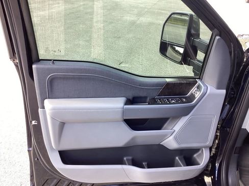 Used 2022 Ford F150 Lariat w/ Trailer Tow Package image 22