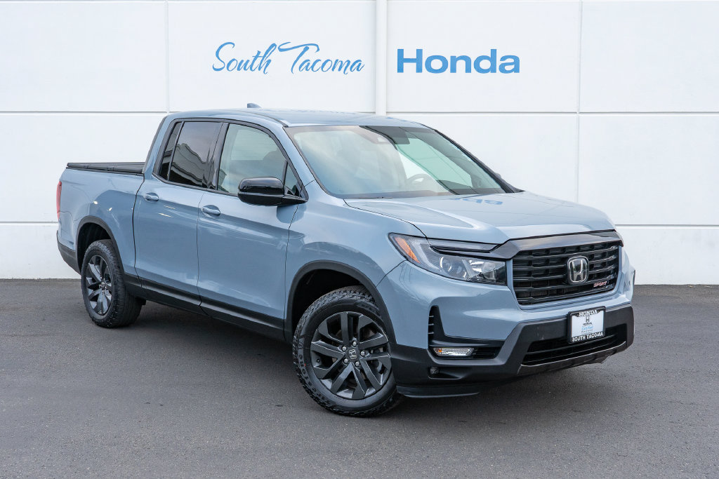 Used 2023 Honda Ridgeline Sport image 2