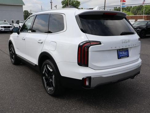 Used 2023 Kia Telluride EX w/ EX Captain's Chair Package AWD/4WD image 16