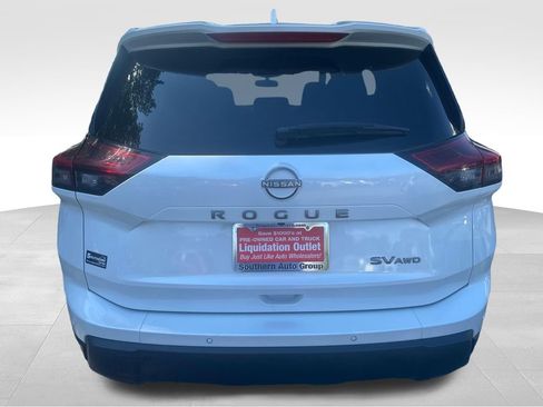 Used 2024 Nissan Rogue SV AWD/4WD image 26