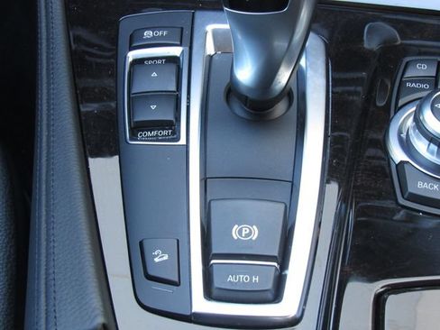 Used 2012 BMW 528i xDrive Sedan AWD/4WD image 32
